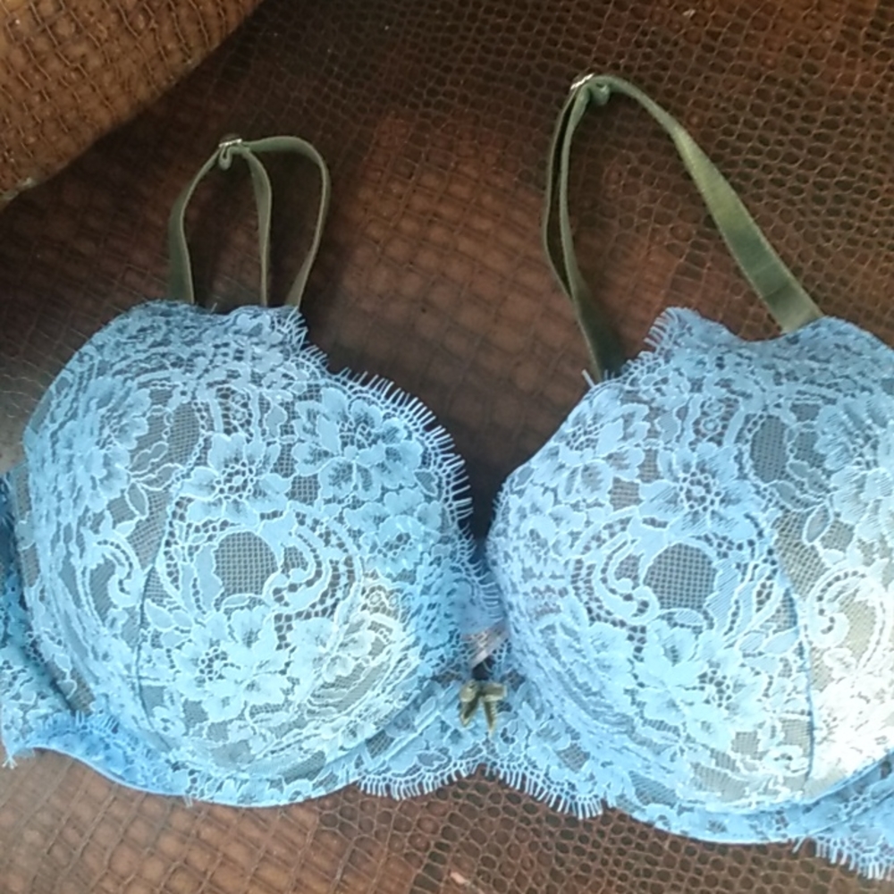 Victoria's Secret Dream Angels Lace Push-up Bra 36D